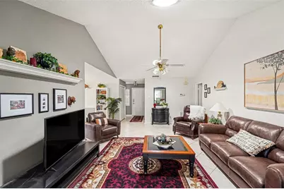 312 Thorn Hill Place, Sun City Center, FL 33573 - Photo 6