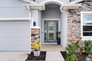 9822 Shoreline Vw Wy, Wesley Chapel, FL 33545 - Photo 2