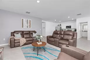 5943 Wandering Willow Dr, Wesley Chapel, FL 33545 - Photo 2