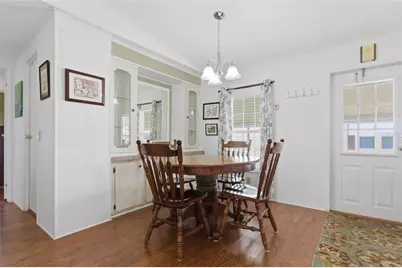 5533 Regal Way, Zephyrhills, FL 33541 - Photo 10