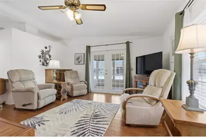 5533 Regal Way, Zephyrhills, FL 33541 - Photo 16