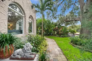 325 49th Street N, Saint Petersburg, FL 33710 - Photo 12