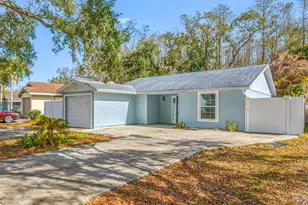 12413 Hidden Brook Dr, Tampa, FL 33624 - Photo 4