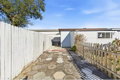 8907 N Tampa Street, Tampa, FL 33604 - Photo 30