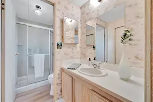 123 S St Thomas Cir, Apollo Beach, FL 33572 - Photo 14