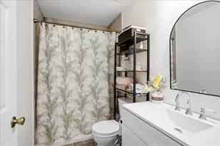 18101 Paradise Point Dr W, Tampa, FL 33647 - Photo 28