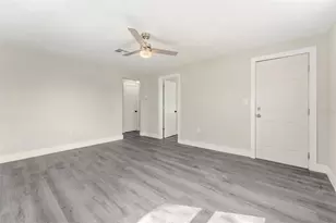 3457 50th Ave N, Saint Petersburg, FL 33714 - Photo 8