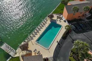 7430 Sunshine Skyway Ln S, Saint Petersburg, FL 33711 - Photo 30