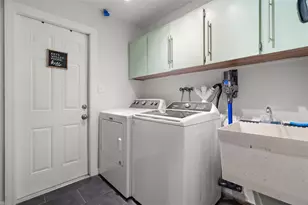 101 Chestnut Cir, Safety Harbor, FL 34695 - Photo 16