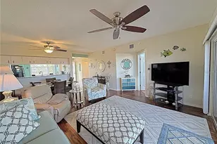 6205 Shoreline Dr, Saint Petersburg, FL 33708 - Photo 4