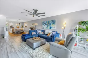 117 Yacht Club Ln, Tierra Verde, FL 33715 - Photo 12