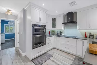 117 Yacht Club Lane, Tierra Verde, FL 33715 - Photo 24