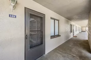 124 Nina Way, Oldsmar, FL 34677 - Photo 2