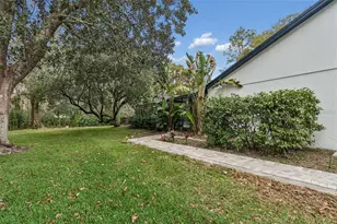 4323 Honey Vista Cir, Tampa, FL 33624 - Photo 48