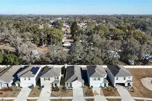 37501 Sharks Eye Ln, Zephyrhills, FL 33541 - Photo 2