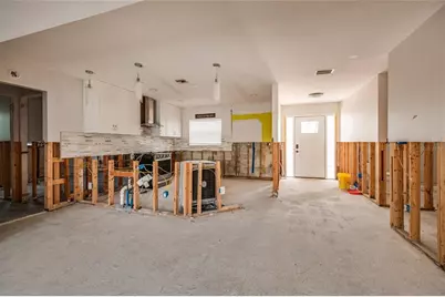 9046 Treasure Lane NE, Saint Petersburg, FL 33702 - Photo 8