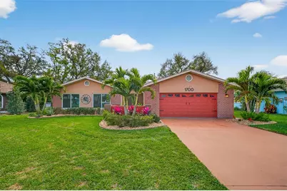 1700 Glen Lakes Boulevard N, Saint Petersburg, FL 33702 - Photo 2