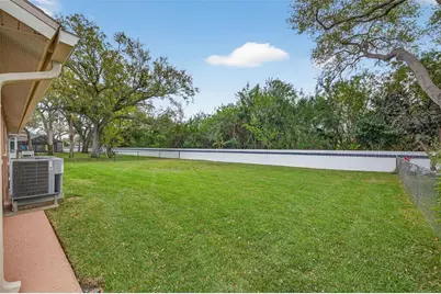 1700 Glen Lakes Boulevard N, Saint Petersburg, FL 33702 - Photo 36