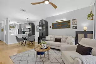 2437 Lake Woodberry Cir, Brandon, FL 33510 - Photo 24