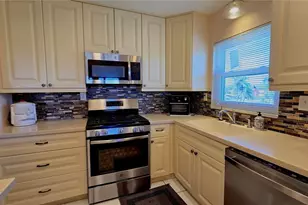 9950 62nd Terrace N, Saint Petersburg, FL 33708 - Photo 6