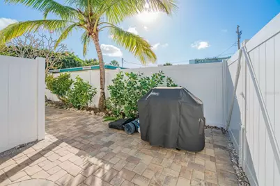 201 54th Street, Holmes Beach, FL 34217 - Photo 48