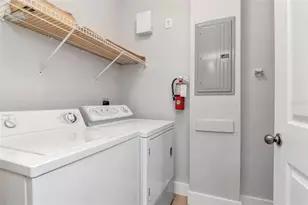 9916 Courtney Palms Blvd, Tampa, FL 33619 - Photo 24