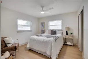11071 Navajo Dr, Saint Petersburg, FL 33708 - Photo 20