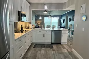 7932 Sailboat Key Blvd S, South Pasadena, FL 33707 - Photo 10