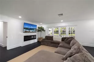 1433 Park St N, Saint Petersburg, FL 33710 - Photo 14