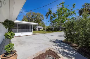1433 Park St N, Saint Petersburg, FL 33710 - Photo 52
