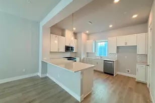 490 31st Wy N, Saint Petersburg, FL 33713 - Photo 6