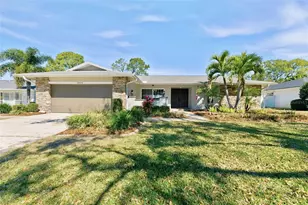 2654 Clubhouse Dr N, Clearwater, FL 33761 - Photo 1