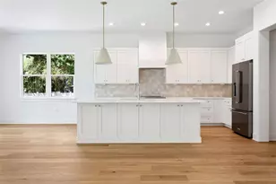 2704 W Tyson Ave, Tampa, FL 33611 - Photo 12