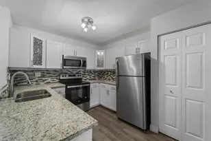 5742 Baywater Dr, Tampa, FL 33615 - Photo 8