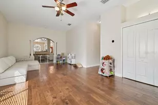 627 Tuscanny St, Brandon, FL 33511 - Photo 18