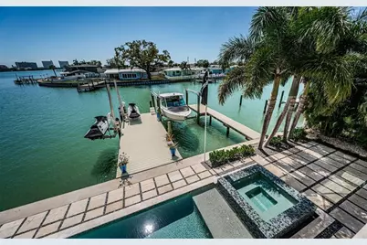 7822 Causeway Boulevard S, Saint Petersburg, FL 33707 - Photo 20