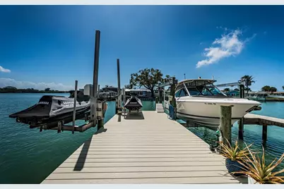 7822 Causeway Boulevard S, Saint Petersburg, FL 33707 - Photo 76
