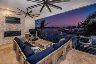 7822 Causeway Blvd S, Saint Petersburg, FL 33707 - Photo 16