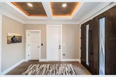 7822 Causeway Boulevard S, Saint Petersburg, FL 33707 - Photo 8