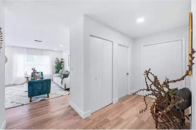 13926 Cherry Dale Lane, Tampa, FL 33618 - Photo 14