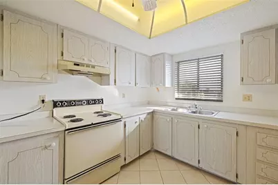 3408 Lake Bayshore Drive #P-317, Bradenton, FL 34205 - Photo 20