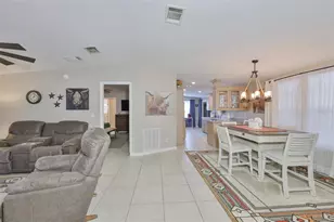 37041 Neukom Ave, Zephyrhills, FL 33541 - Photo 14