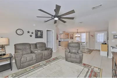 37041 Neukom Avenue, Zephyrhills, FL 33541 - Photo 12