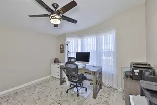 37041 Neukom Ave, Zephyrhills, FL 33541 - Photo 30