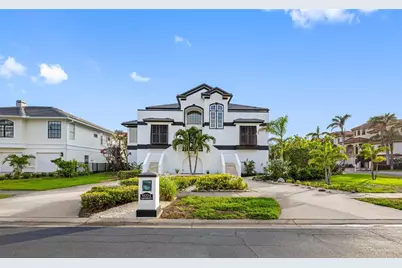 6024 Kipps Colony Drive E, Gulfport, FL 33707 - Photo 2