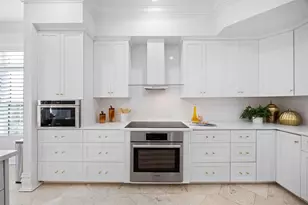 6024 Kipps Colony Dr E, Gulfport, FL 33707 - Photo 12