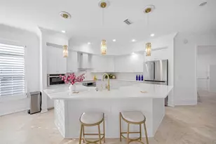 6024 Kipps Colony Dr E, Gulfport, FL 33707 - Photo 10