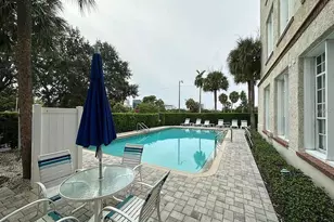 701 Mirror Lake Dr N, Saint Petersburg, FL 33701 - Photo 18