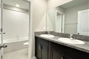 7048 Samuel Ivy Dr, Tampa, FL 33619 - Photo 12