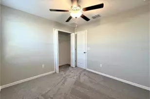 7048 Samuel Ivy Dr, Tampa, FL 33619 - Photo 10